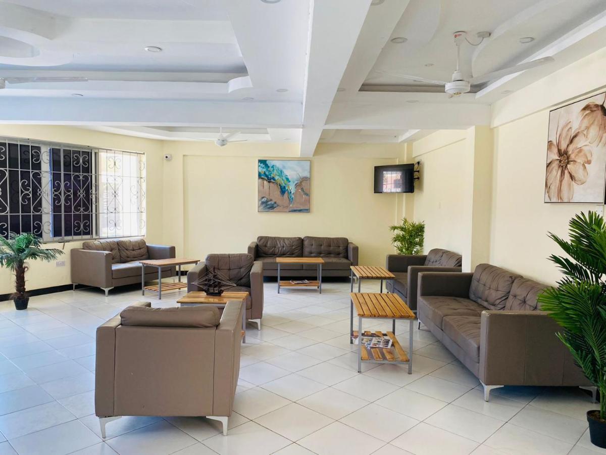 Merry Villa Hotel & Apartments 蒙巴萨 外观 照片