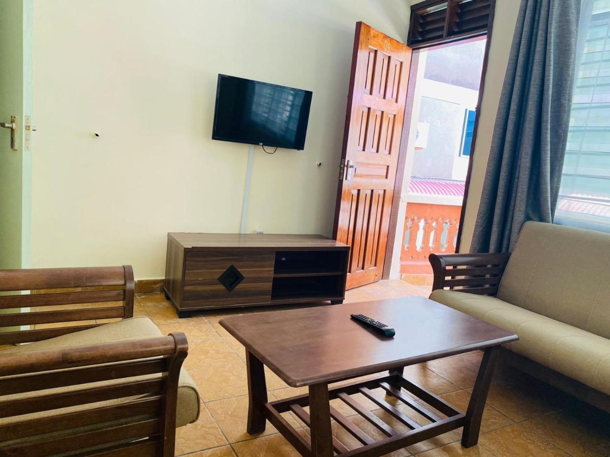 Merry Villa Hotel & Apartments 蒙巴萨 外观 照片