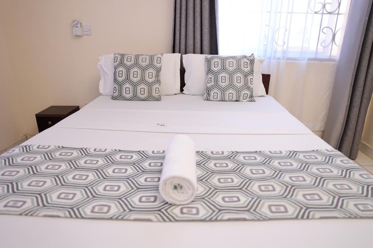 Merry Villa Hotel & Apartments 蒙巴萨 外观 照片