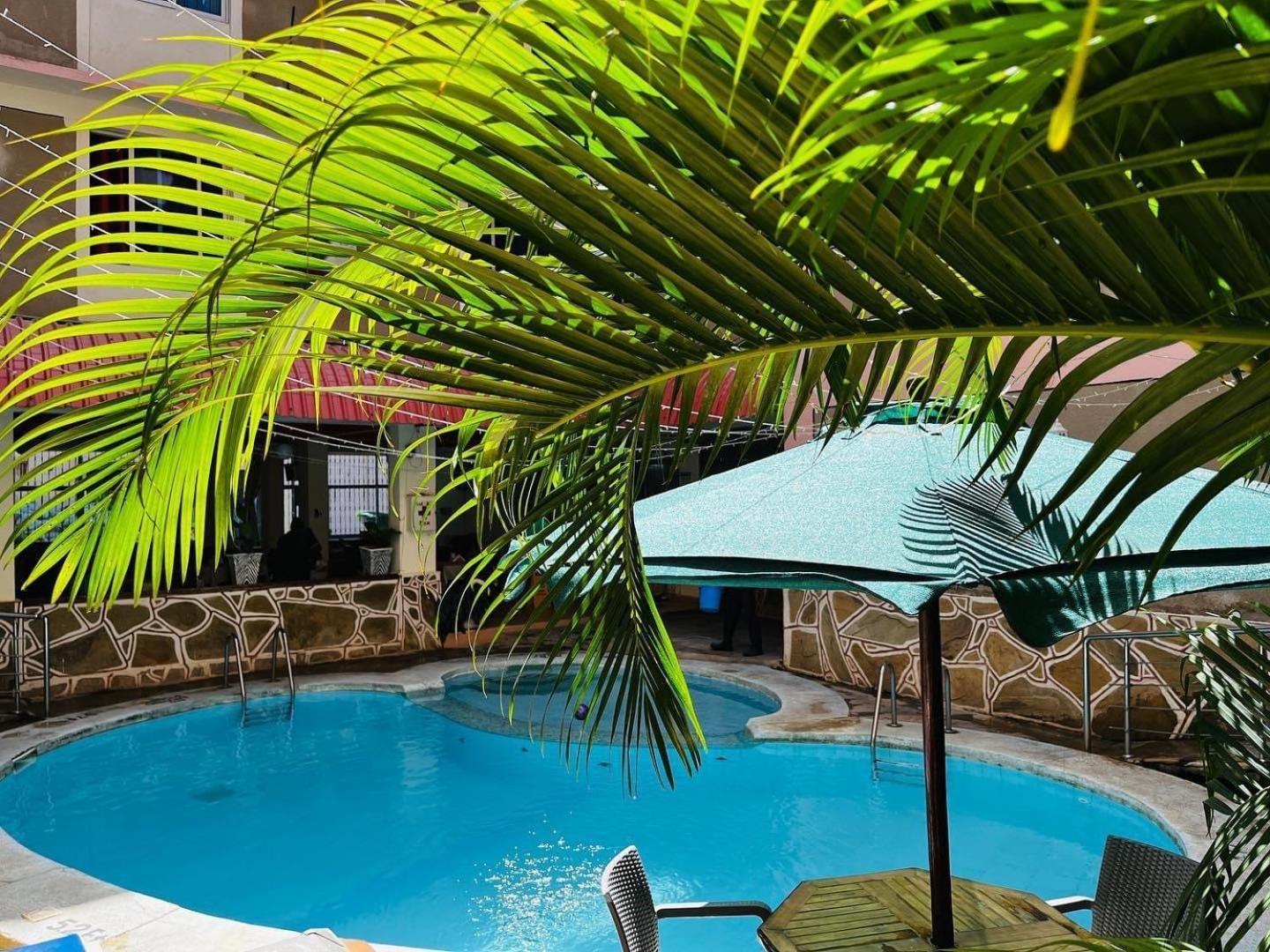 Merry Villa Hotel & Apartments 蒙巴萨 外观 照片